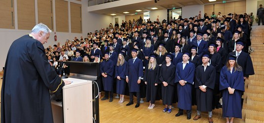 Na svečanoj promociji doktora znanosti uručene 123 diplome!